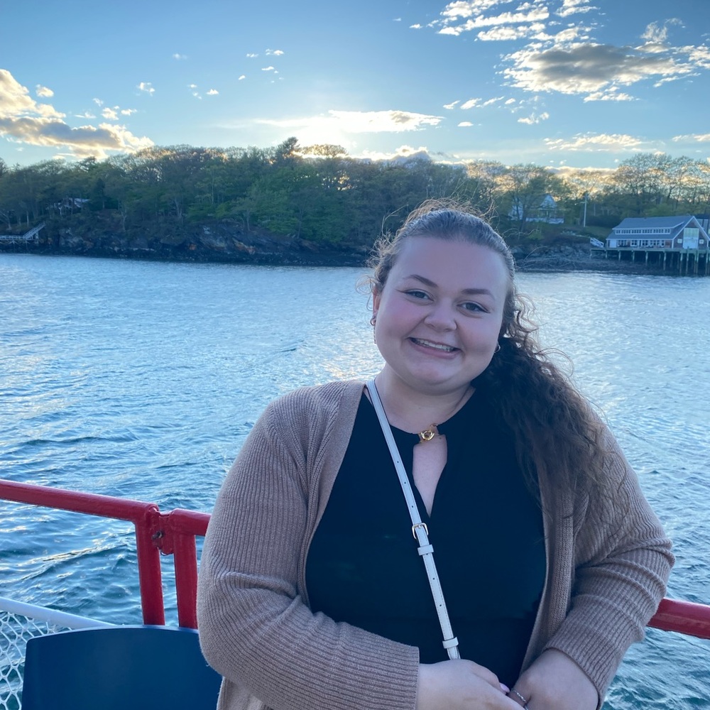 Meet your Posher, Caralyn